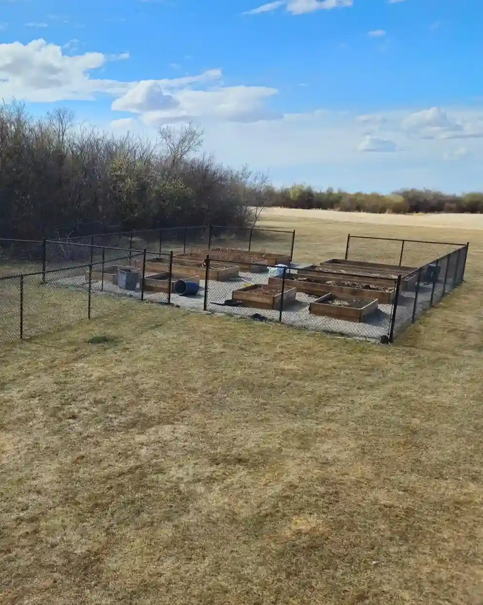 11 Chain Link Fence Maintenance
