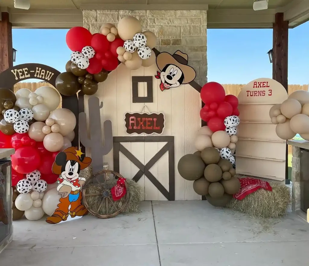 11 Western Party Balloon Arch