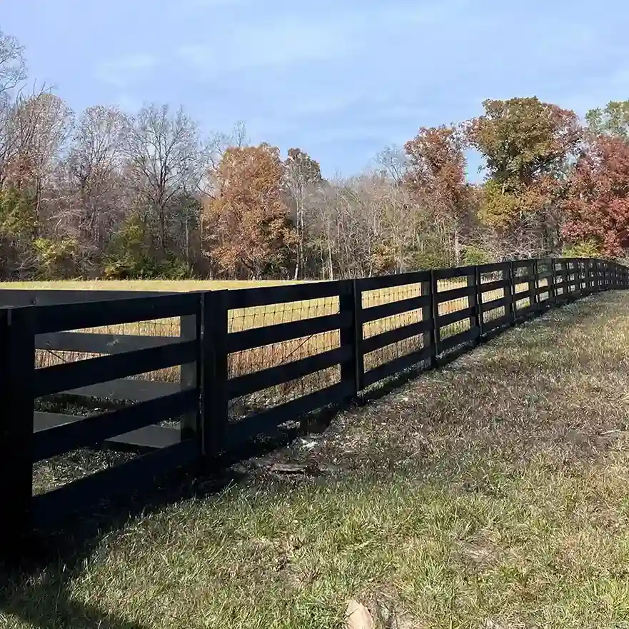 8 Painted Wood and Wire Fence