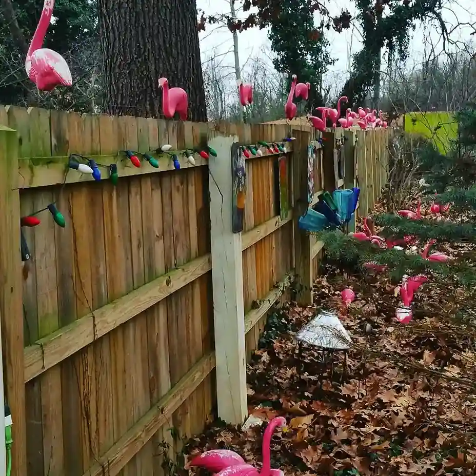 00 Fence Decorating