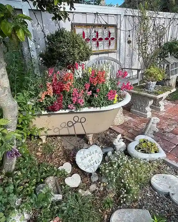 1 Old Bathtub Planter