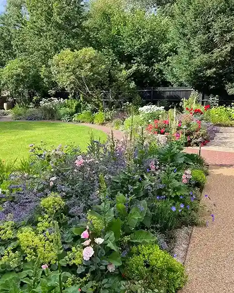 15 Cottage Style Woodland Garden