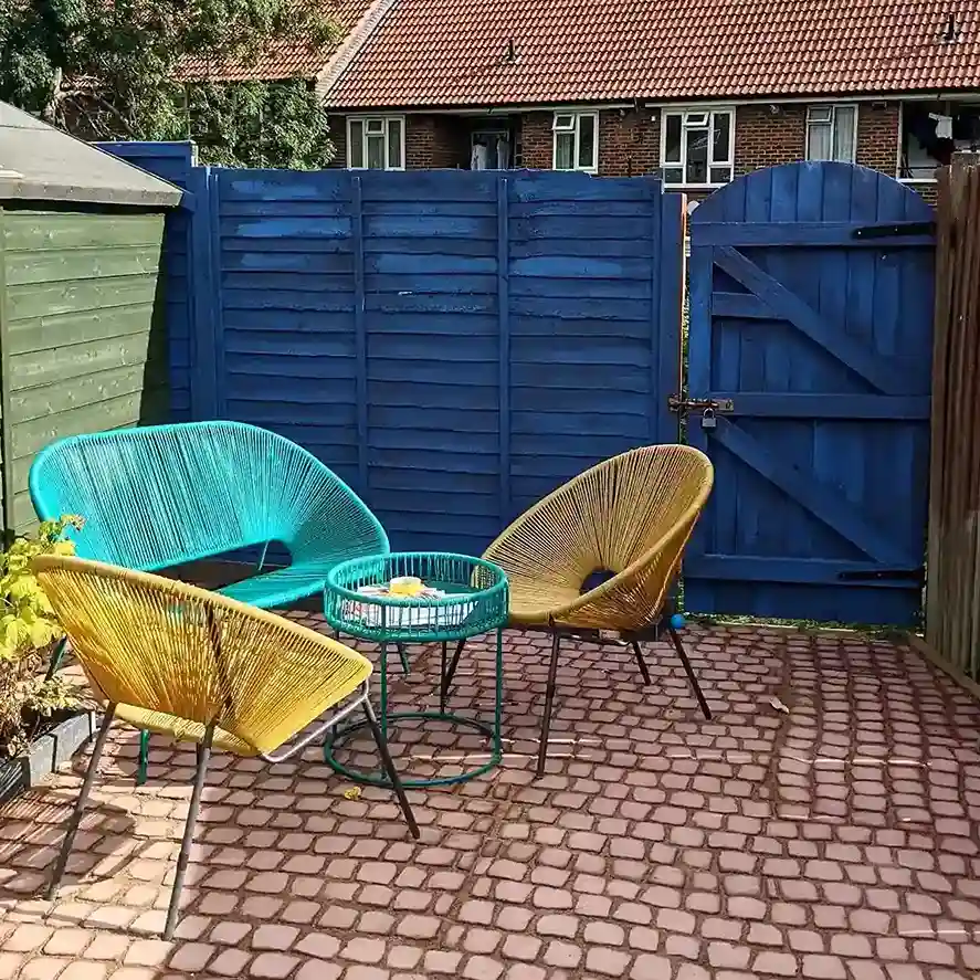 18. Ombre Fade Effect Fence