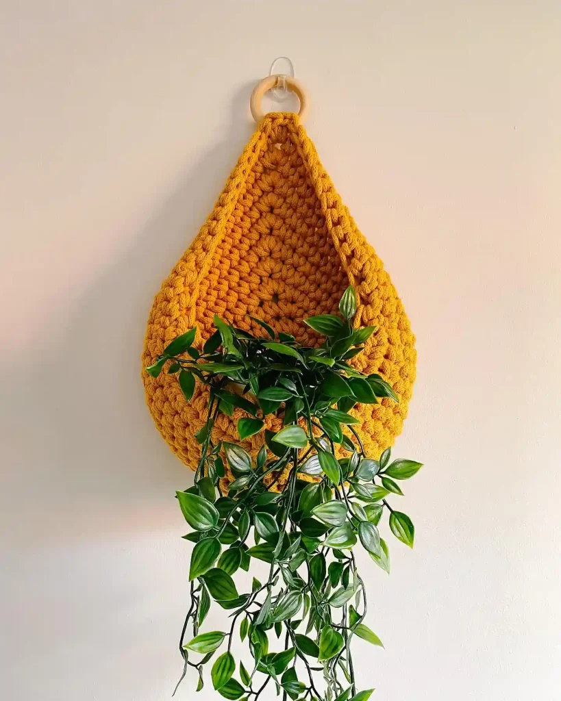 19. Large Pot Crochet Plant Hanger